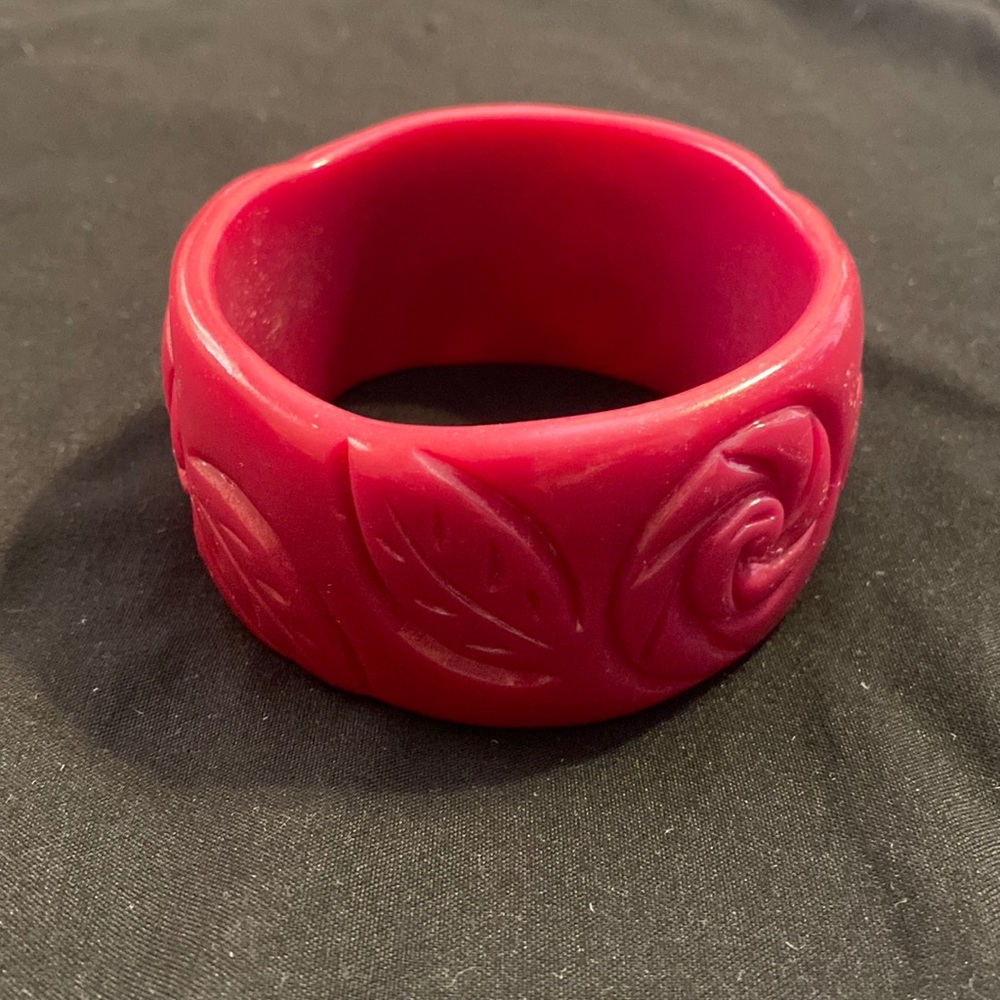 Vintage Burgundy Rose Carved Rose Bangle